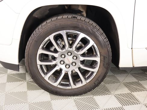 Used 2022 GMC Acadia Denali FWD image 19