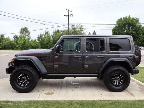 Used 2026 Jeep Wrangler Unlimited Rubicon w/ Xtreme 35 Tire Package AWD/4WD image 31