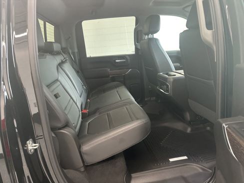 Used 2022 GMC Sierra 2500 Denali w/ Technology Package AWD/4WD image 11