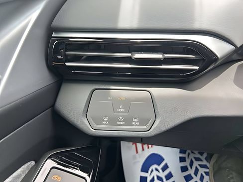 New 2026 Volkswagen ID.4 Pro AWD/4WD image 27