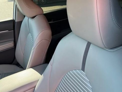 Used 2024 Toyota Camry SE w/ Audio Upgrade Package FWD image 5