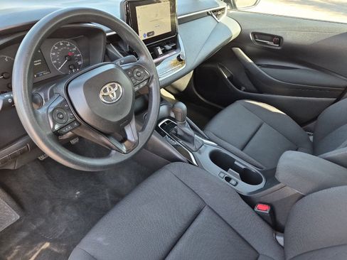 Certified 2025 Toyota Corolla LE FWD image 9