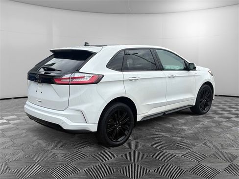 Used 2022 Ford Edge ST-Line image 5
