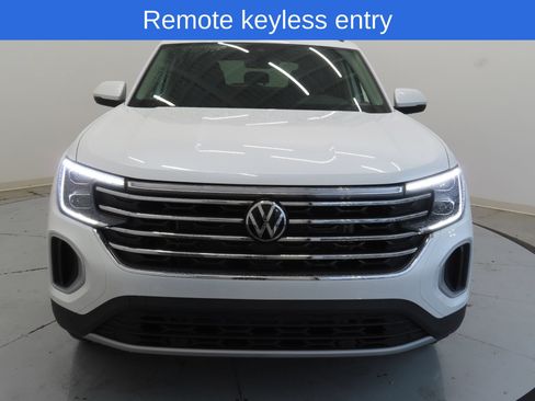 Certified 2026 Volkswagen Atlas SE FWD image 6