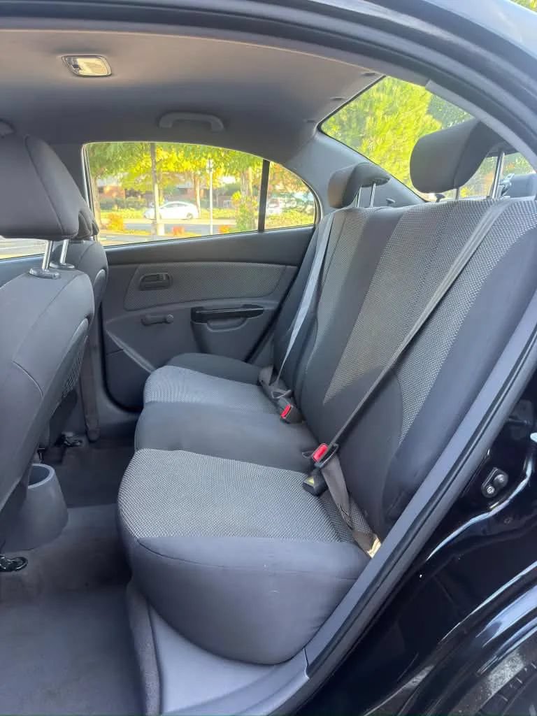 Used 2011 Kia Rio LX FWD image 9