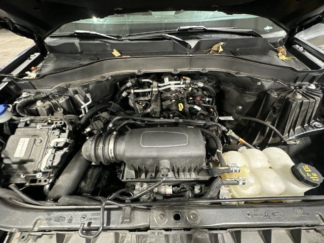 Used 2023 Ford Explorer XLT w/ Equipment Group 202A AWD/4WD image 22