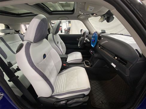 Certified 2025 MINI Cooper S image 30