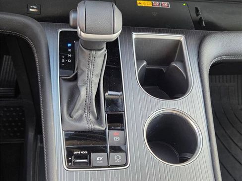 Used 2025 Toyota Sienna XLE image 13