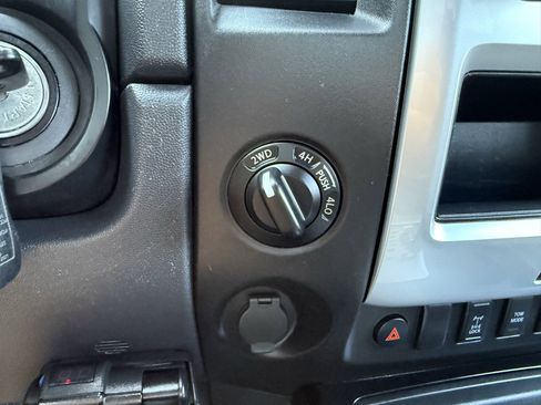 Used 2015 Nissan Titan PRO-4X image 21