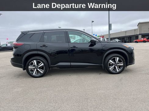 Used 2024 Nissan Rogue SL w/ SL Premium Package image 8