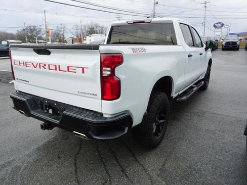 Used 2019 Chevrolet Silverado 1500 Custom Trail Boss w/ Custom Convenience Package image 6