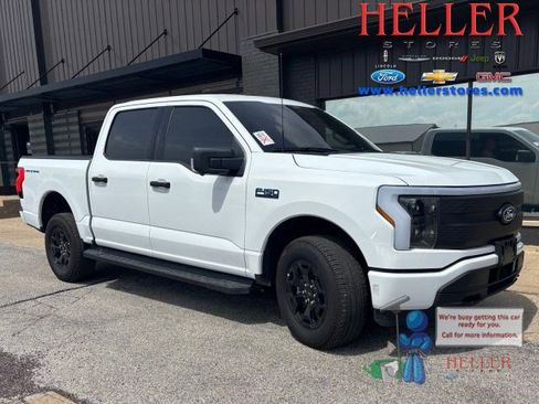 Used 2025 Ford F150 Lightning XLT image 1