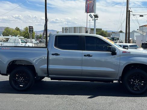 Used 2025 Chevrolet Silverado 1500 LT Trail Boss AWD/4WD image 4
