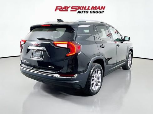 Used 2022 GMC Terrain SLT w/ Infotainment Package II AWD/4WD image 7