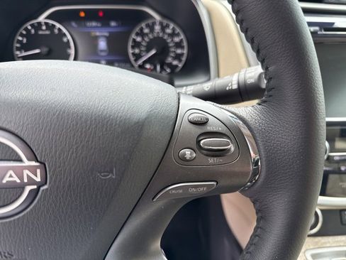 Used 2024 Nissan Murano SV image 21