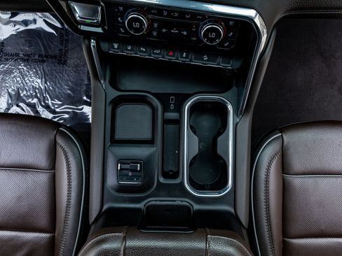 Used 2024 GMC Sierra 2500 Denali image 28