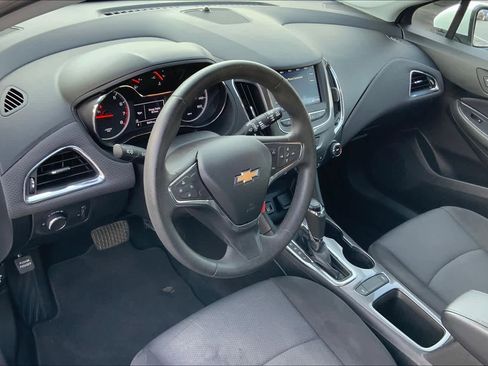 Used 2019 Chevrolet Cruze LS w/ LS Fleet Convenience Package image 17