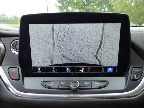Used 2023 Chevrolet Blazer LT w/ Sound & Technology Package FWD image 34