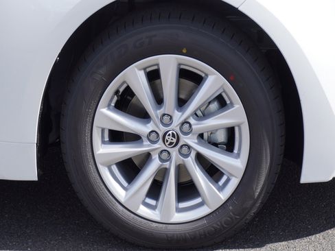 New 2026 Toyota Corolla XLE image 5