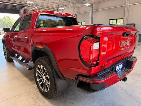 Used 2025 GMC Canyon Denali AWD/4WD image 6