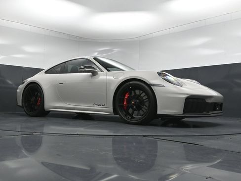 Certified 2026 Porsche 911 Carrera GTS RWD image 28