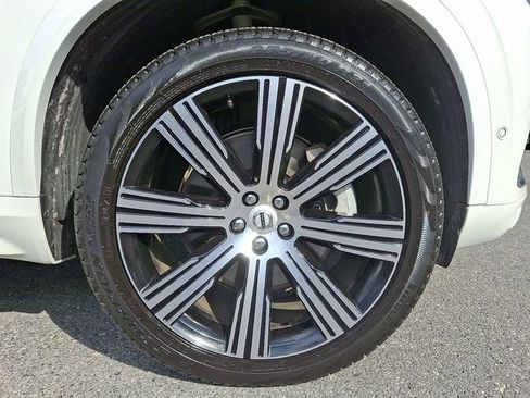 Used 2025 Volvo XC90 T8 Plus AWD/4WD image 8