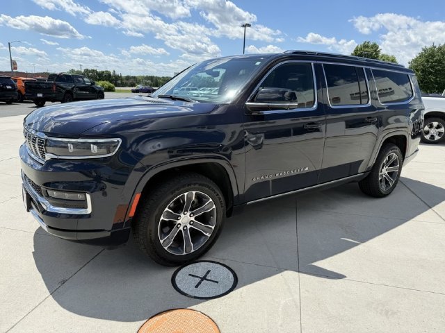Used 2024 Jeep Grand Wagoneer L 4WD image 5
