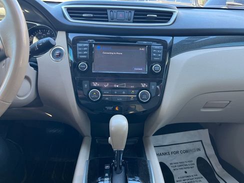 Used 2014 Nissan Rogue SL image 22