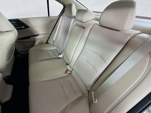 Used 2016 Honda Accord EX-L image 29