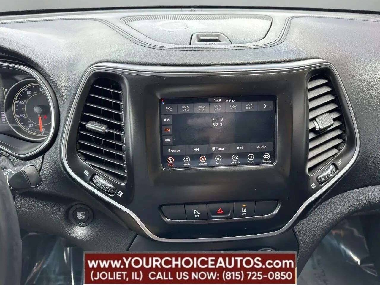 Used 2021 Jeep Cherokee Latitude Plus FWD image 4