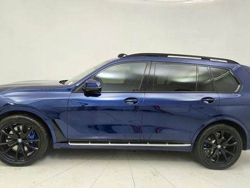 Used 2024 BMW X7 xDrive40i w/ Executive Package image 9
