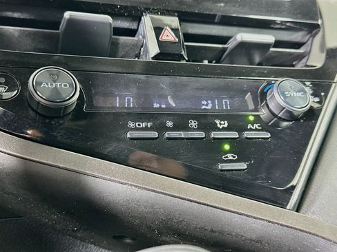 Used 2023 Toyota Camry SE FWD image 23
