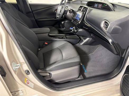 Used 2022 Toyota Prius Prime LE image 13