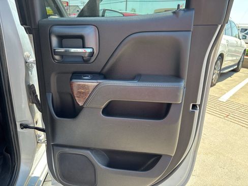 Used 2017 GMC Sierra 1500 SLE w/ Suspension Package, Off-Road AWD/4WD image 21