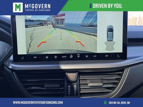 Used 2025 Ford Escape SE image 33