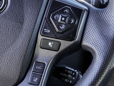 Used 2023 Toyota Tacoma TRD Sport image 33