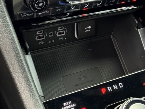 New 2025 Jeep Grand Cherokee Overland w/ Adv Protech Group III image 25