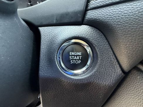 Used 2025 Toyota RAV4 XLE FWD image 23
