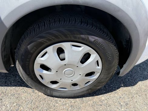 Used 2013 Ford Transit Connect XLT image 14