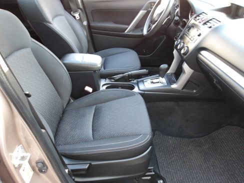 Used 2014 Subaru Forester 2.5i Premium w/ Popular Package #1 AWD/4WD image 8