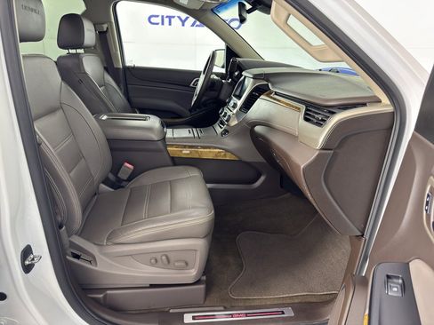 Used 2017 GMC Yukon Denali image 43
