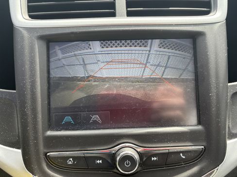 Used 2017 Chevrolet Sonic LS image 8