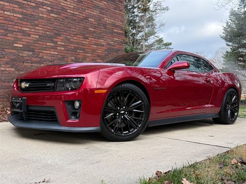 Used 2012 Chevrolet Camaro ZL1 image 2