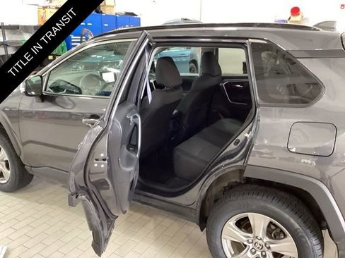 Used 2025 Toyota RAV4 XLE AWD/4WD image 12