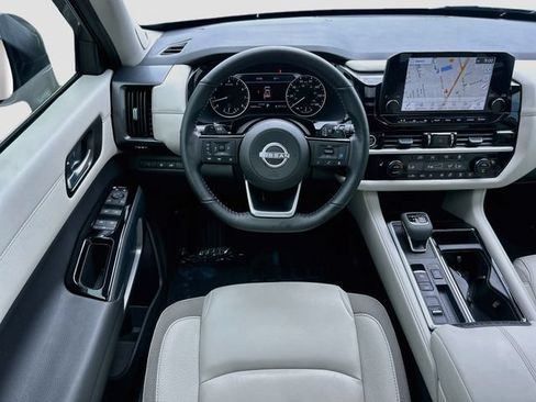 Certified 2024 Nissan Pathfinder SL w/ SL Premium Package FWD image 21
