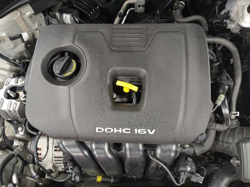 Used 2017 Hyundai Elantra Value Edition image 30