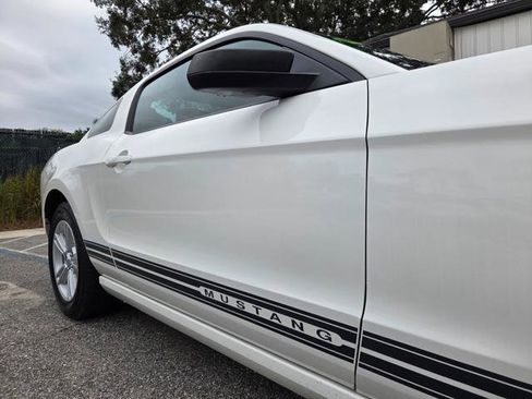 Used 2013 Ford Mustang Coupe image 4