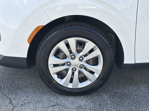 Used 2022 Kia Soul LX image 28