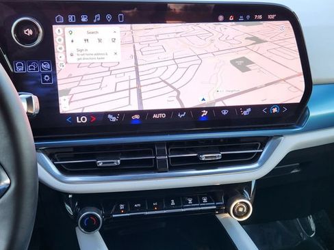 Certified 2024 Chevrolet Equinox EV LT FWD image 15
