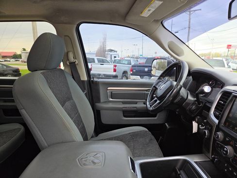 Used 2016 RAM 2500 Big Horn image 33